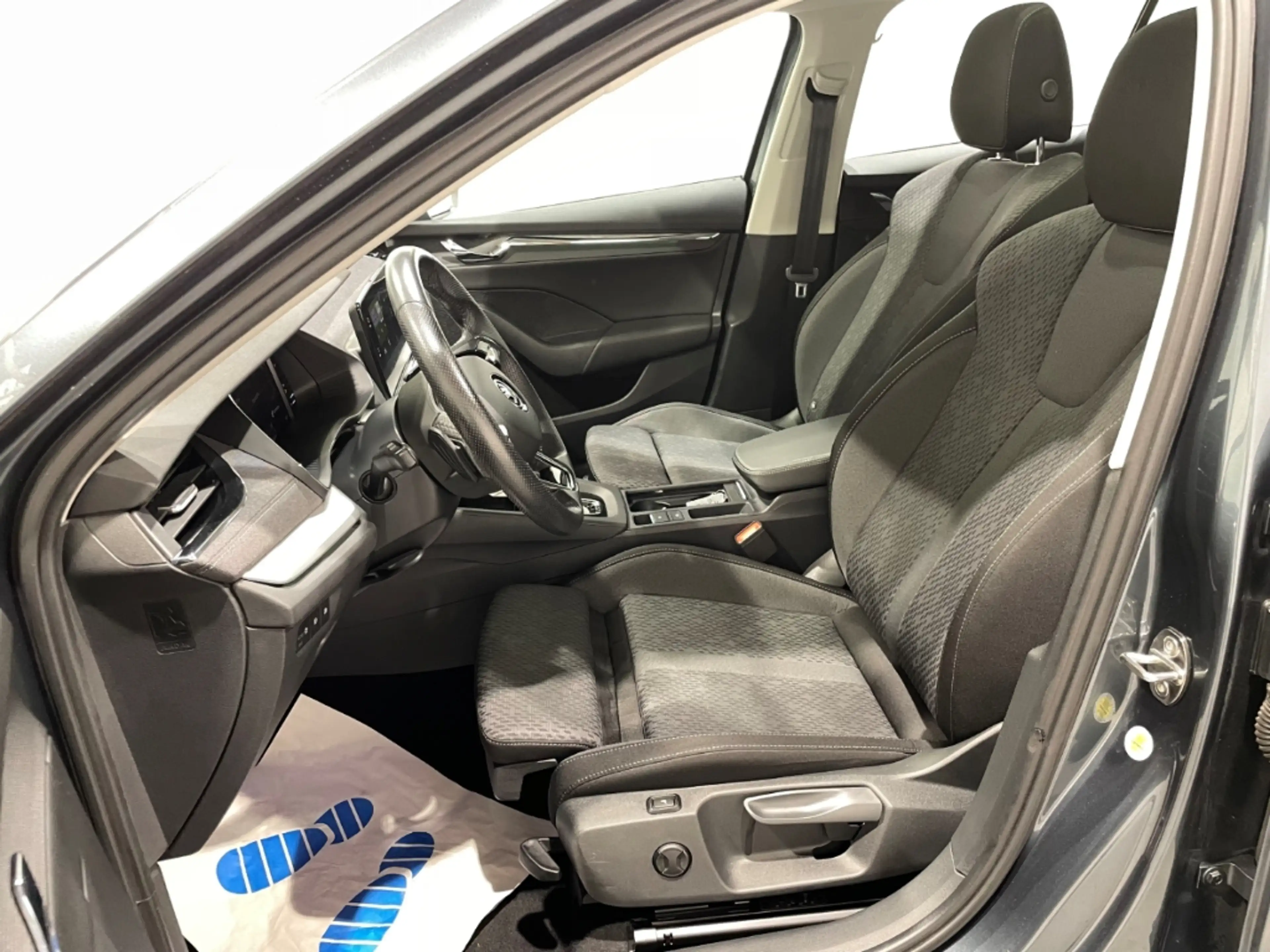 Skoda Octavia Combi DSG 1.0 TSI e-Tec Style EU6d Pano Navi LED — photo 6