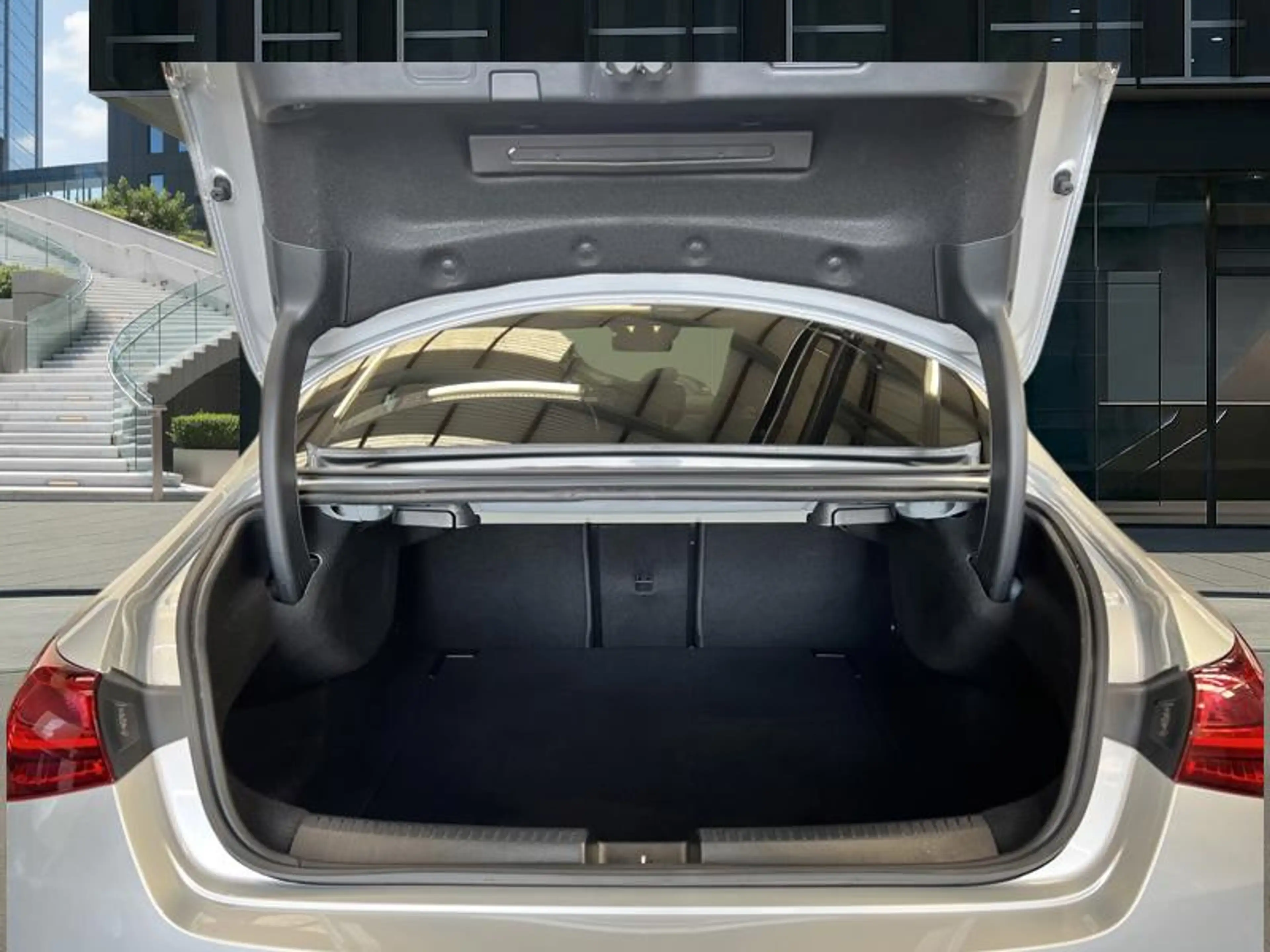 Mercedes-Benz CLA 180 d Coupé AMG Pack Night Toit Pano — photo 11