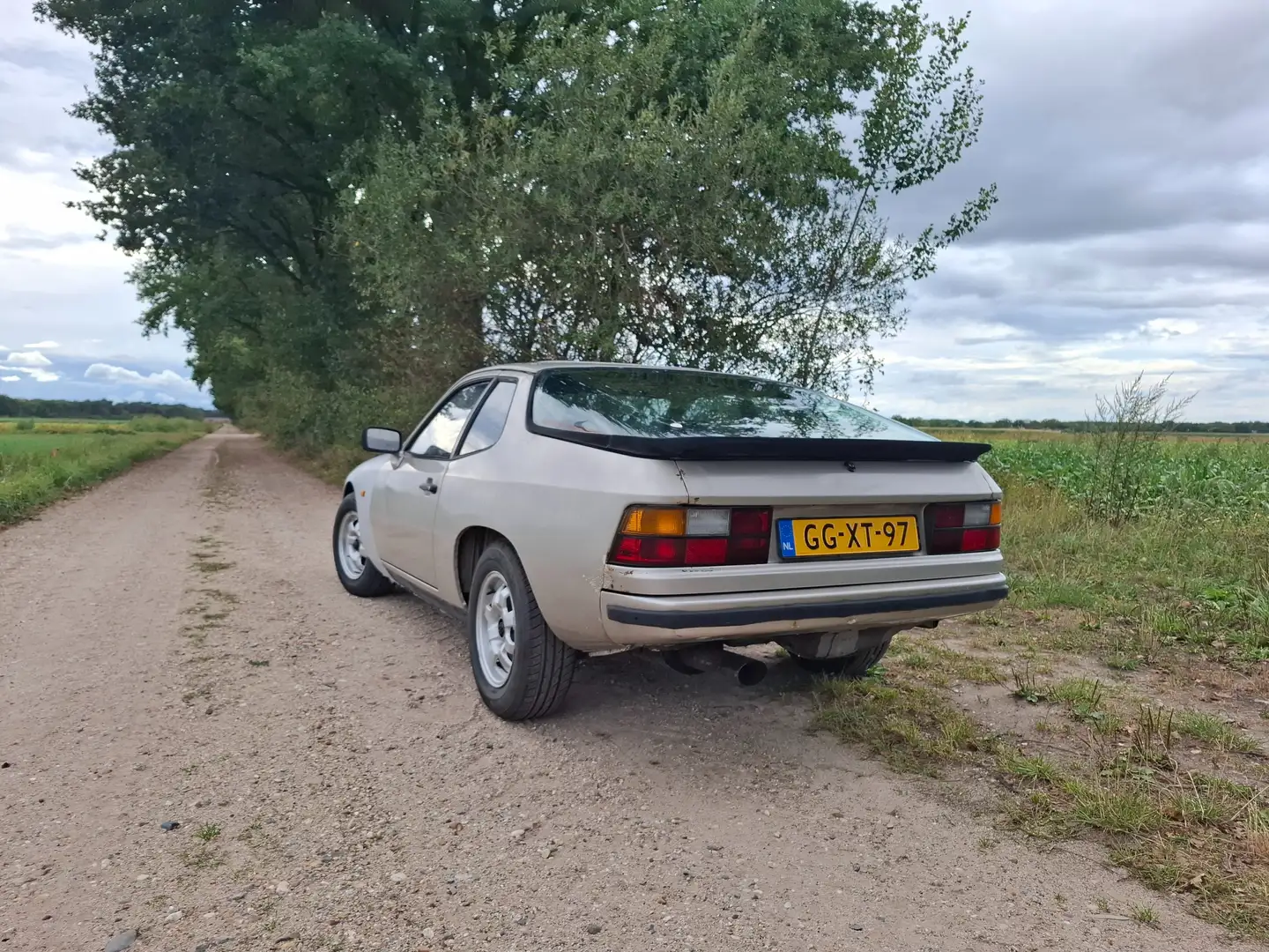 Porsche 924 924 2.0 Coupé Šedá - 2