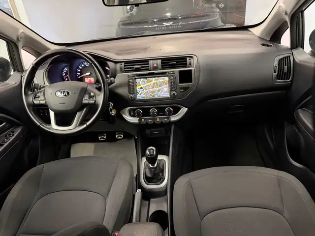 Kia Rio view 9