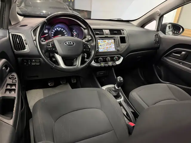 Kia Rio view 10