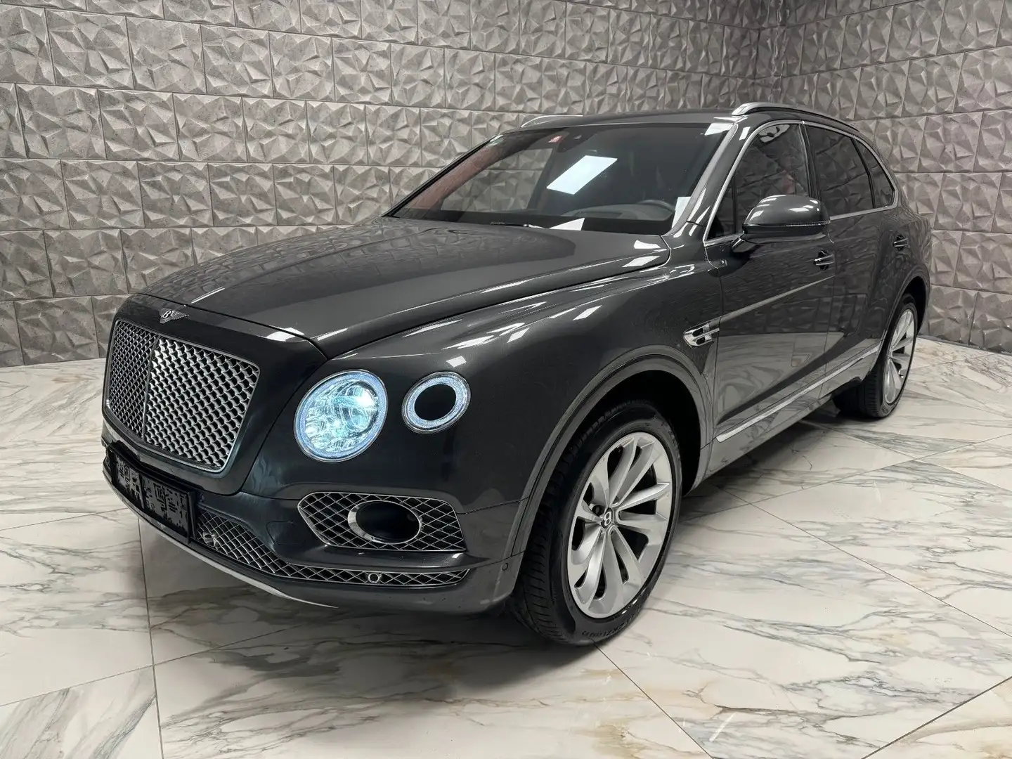 Bentley Bentayga 6.0 W12 4WD First Edition Autom. Gris - 1