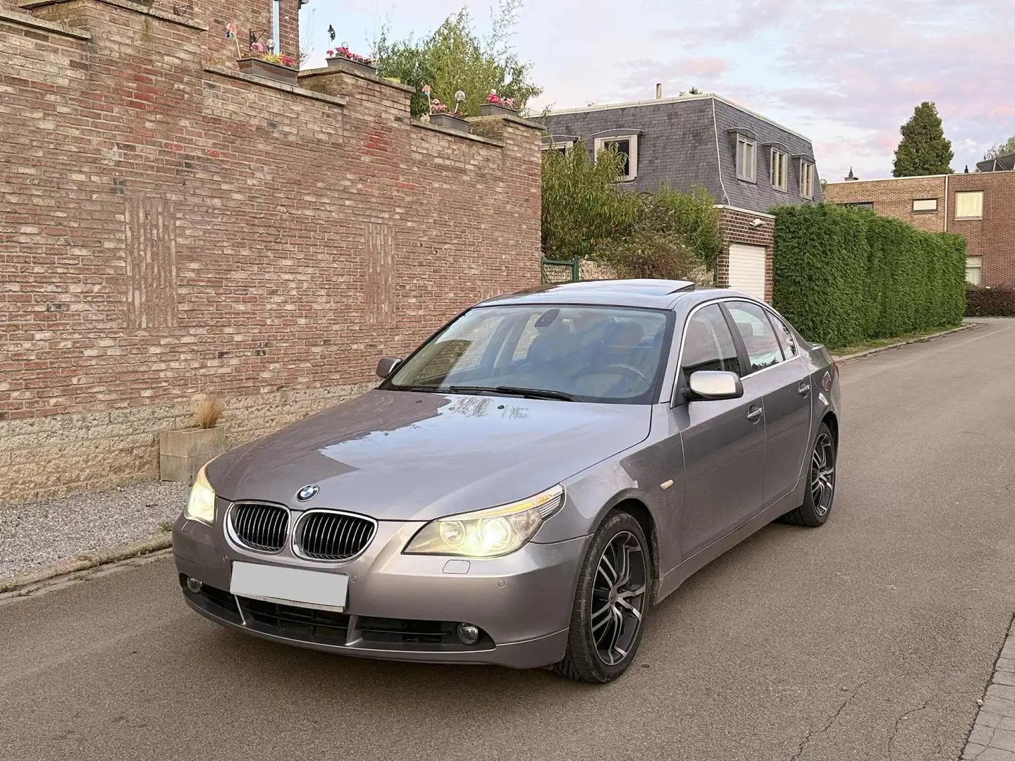 BMW 525 525iA - 1