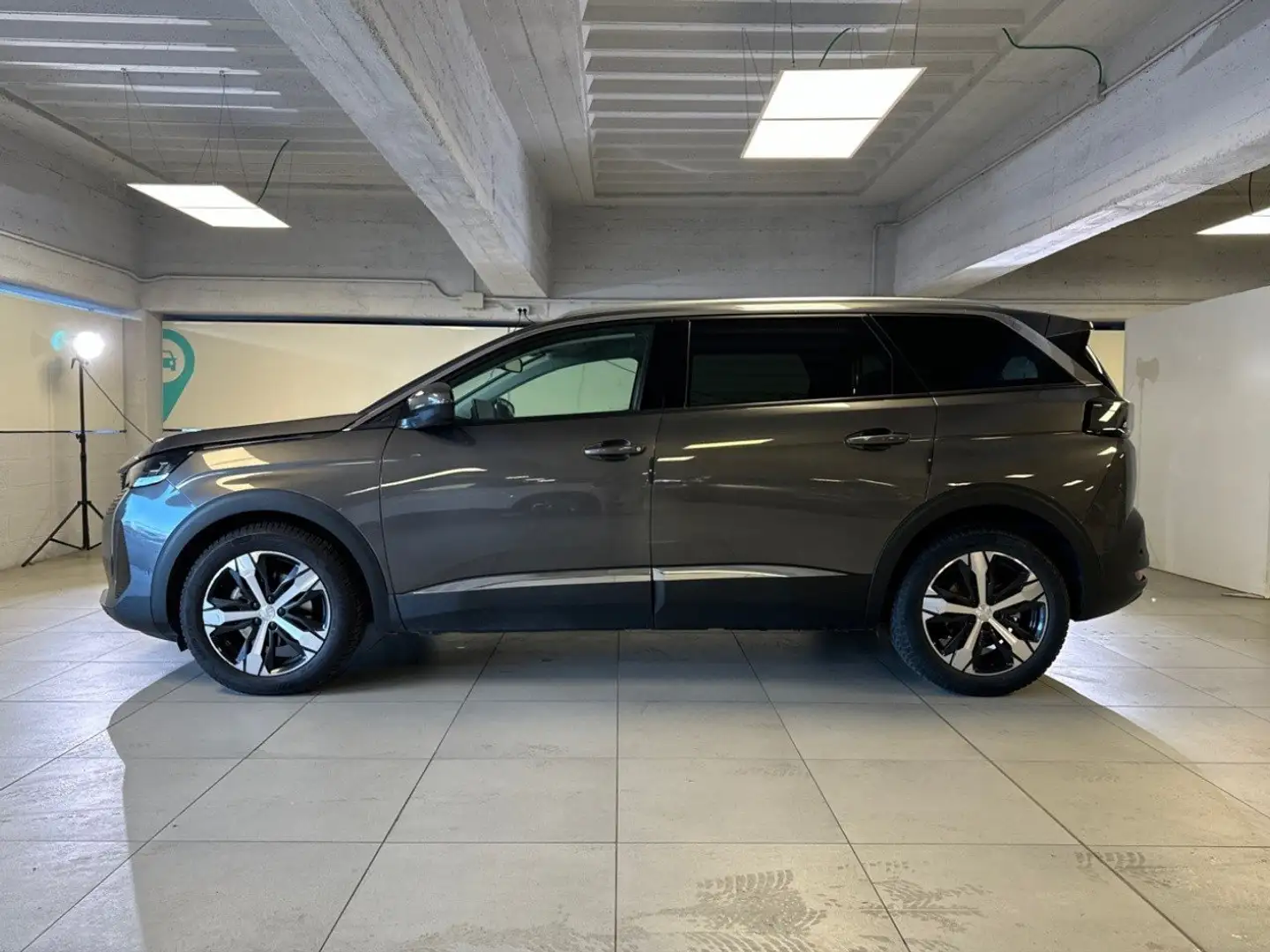Peugeot 5008 PureTech Turbo 130 Allure Pack EAT8 aut Gris - 2