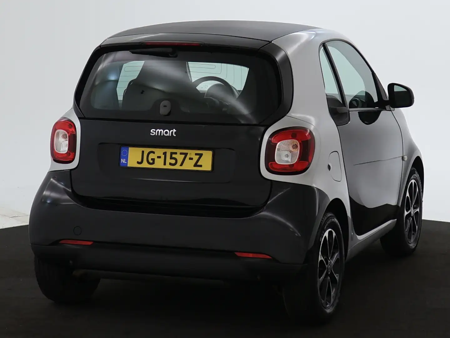 smart forTwo 1.0 Pure | Climate Control | Zwart - 2