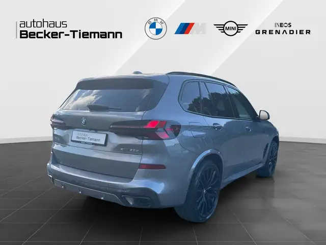 BMW X5 view 6
