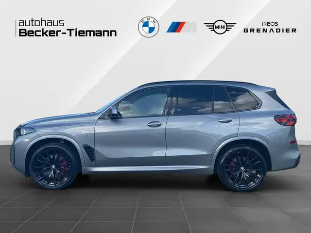 BMW X5 view 3