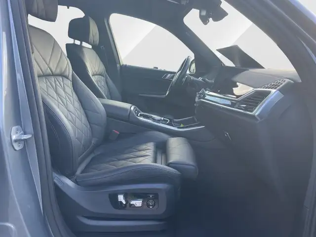 BMW X5 view 14