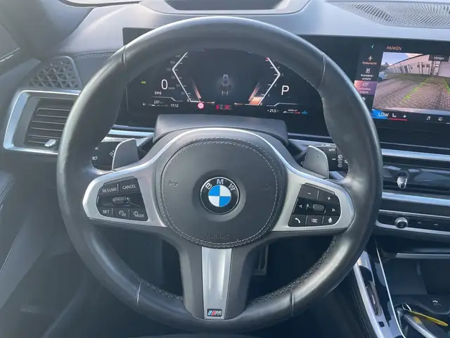 BMW X5 view 9