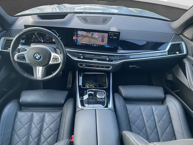 BMW X5 view 8