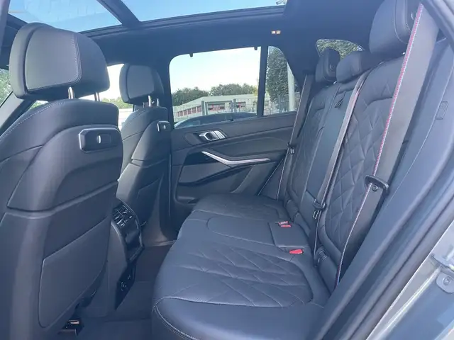 BMW X5 view 15