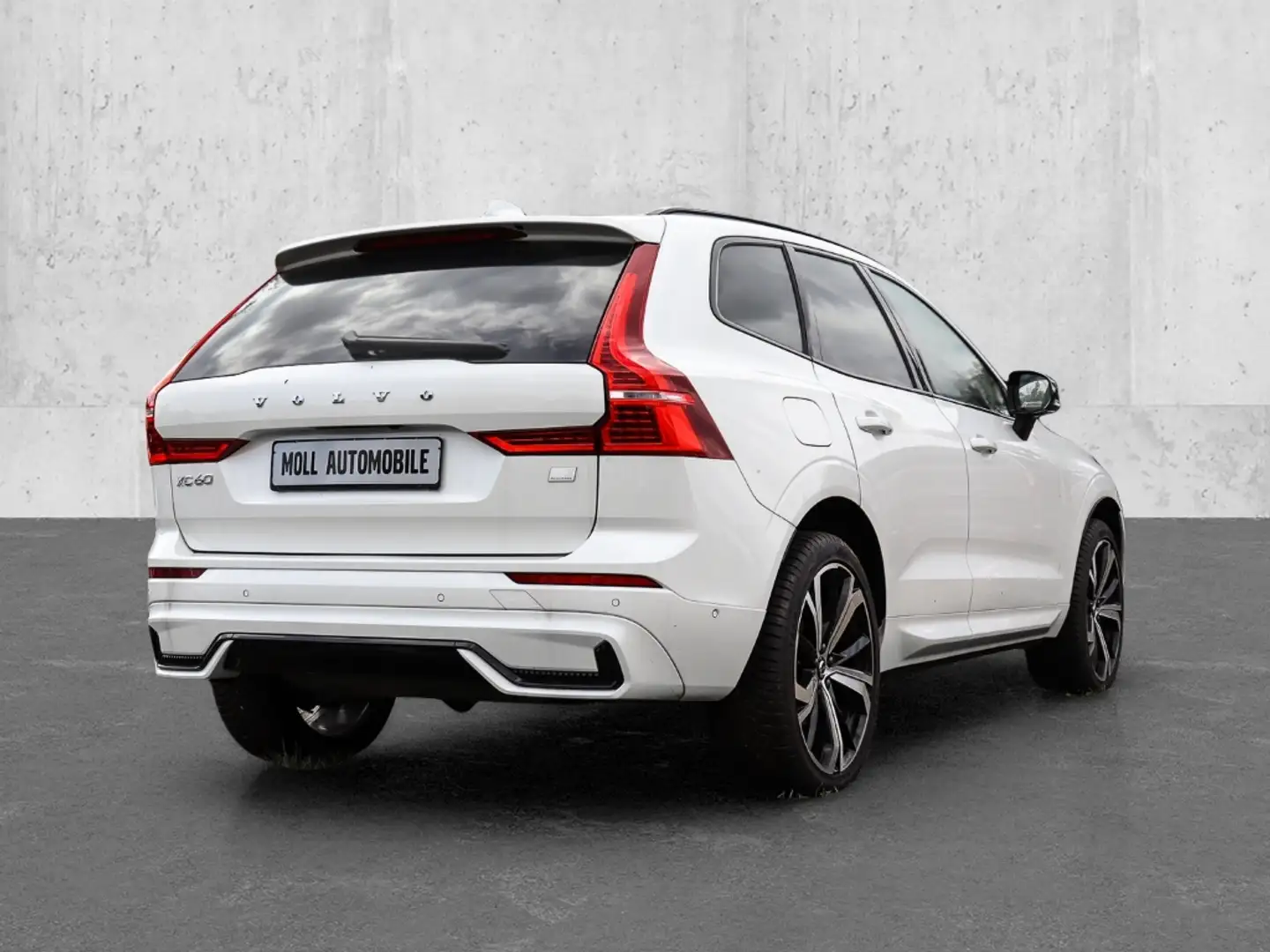 Volvo XC60 Ultimate Dark Recharge Plug-In Hybrid AWD T8 Twin Weiß - 2