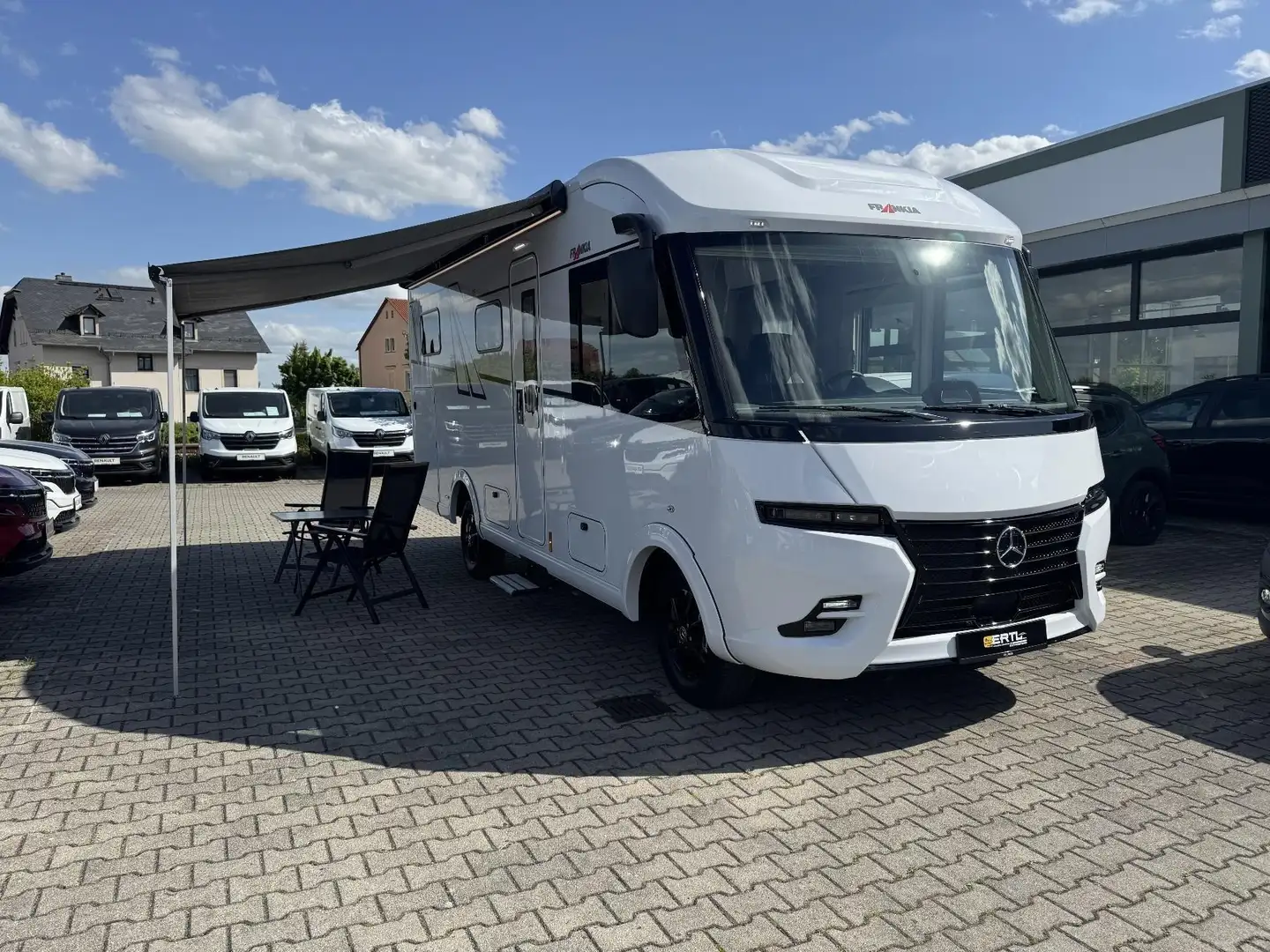 Frankia Mercedes Sprinter MI 7 GDK NEO Black Line 4,5t Weiß - 1