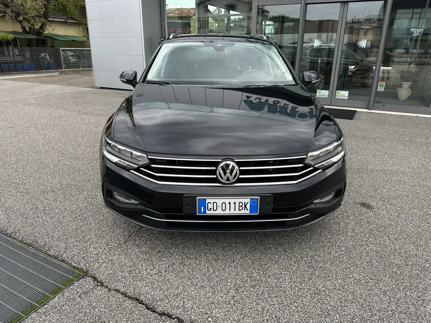 Volkswagen Passat Variant 2.0tdi Execut 150cv 6/M Navi '17 Camera Gancio Iva crna - 2