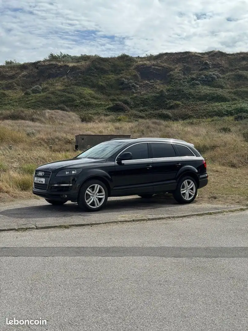 Audi Q7 Quattro Noir - 1