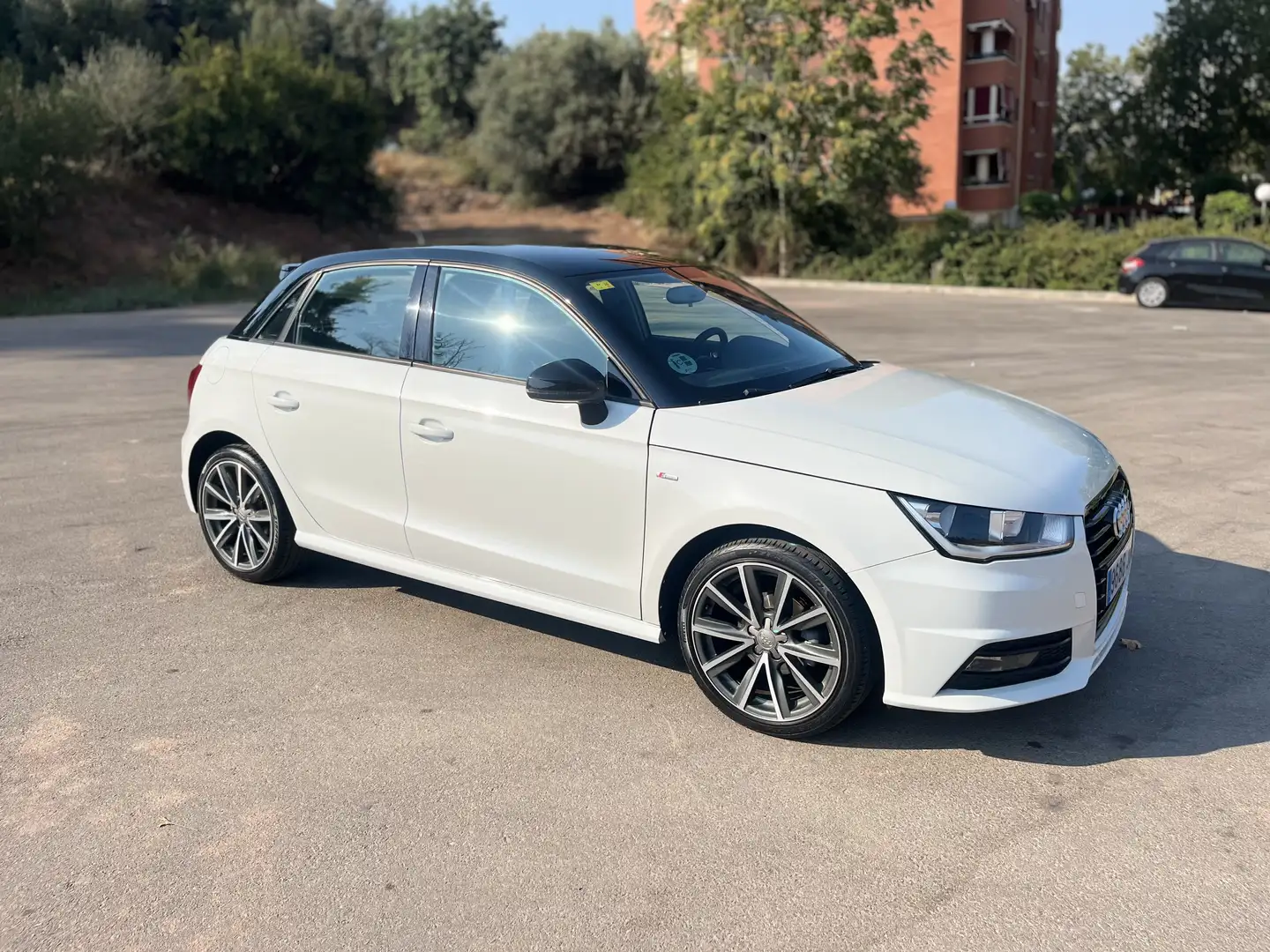 Audi A1 Sportback 1.4TDI S-Line - 1