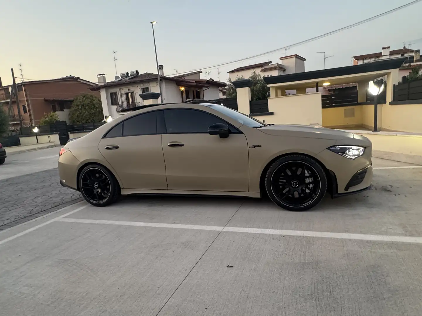 Mercedes-Benz CLA 35 AMG - 2