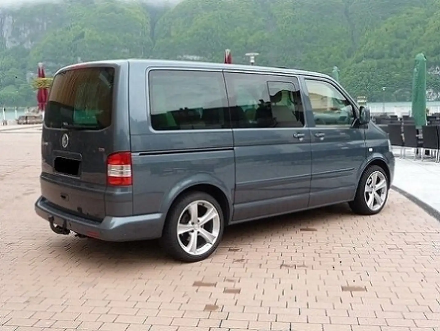 Volkswagen T5 Transporter 7HA101/WF2 Grau - 2