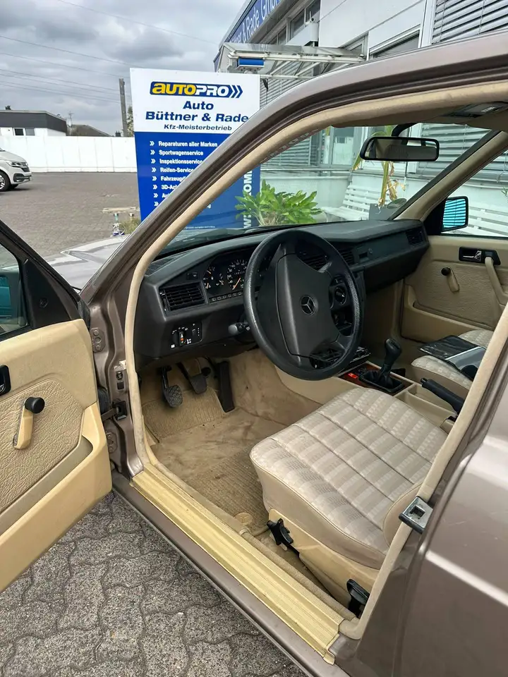 Mercedes-Benz 190 E 1.8, foto 9