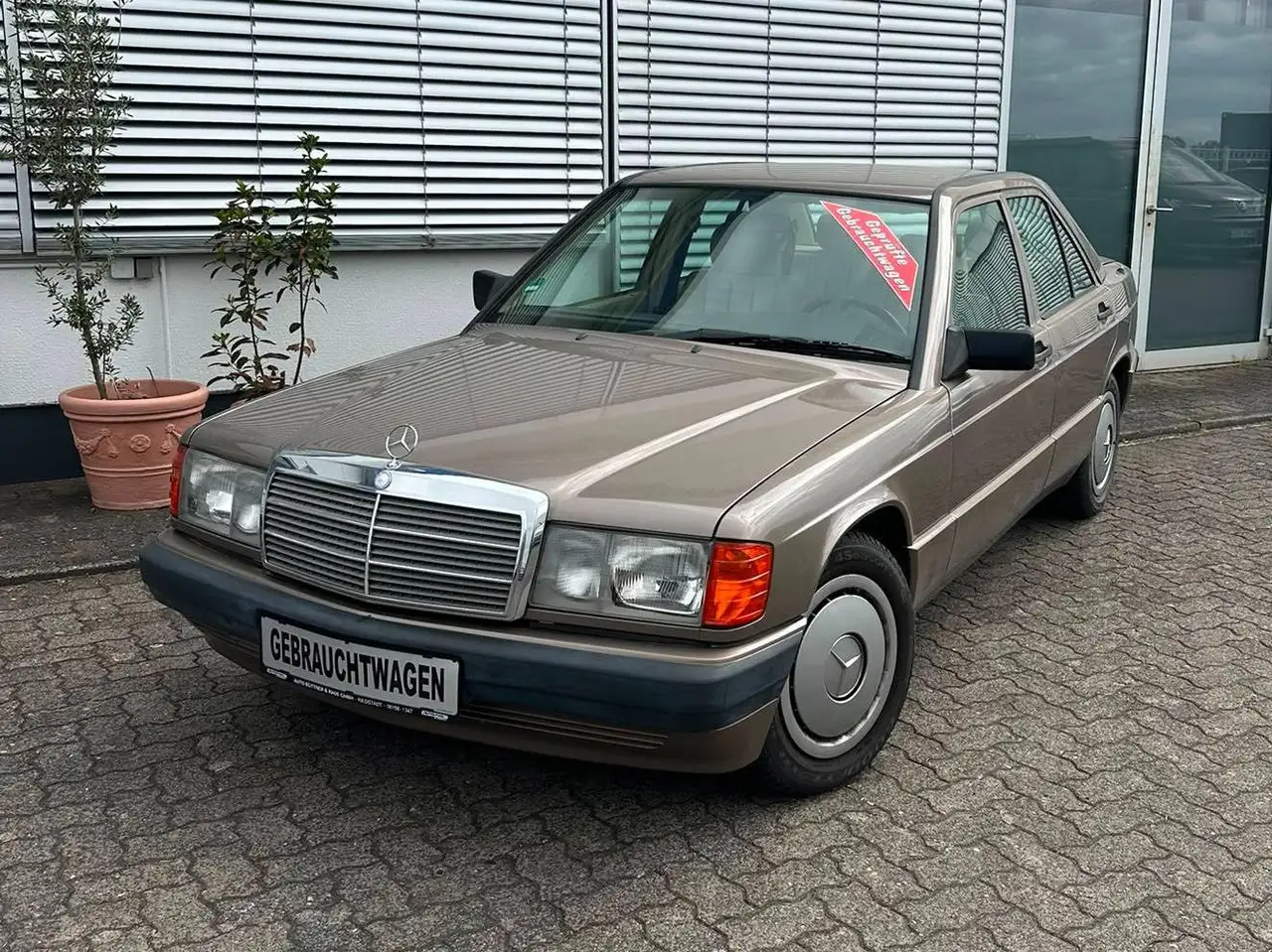 Mercedes-Benz 190 E 1.8, foto 1