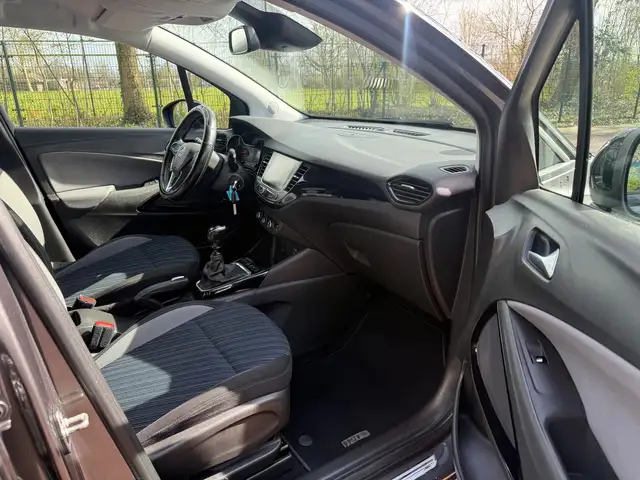 Opel Crossland X view 12