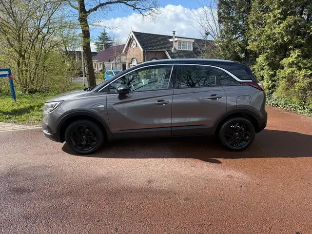 Opel Crossland X view 3