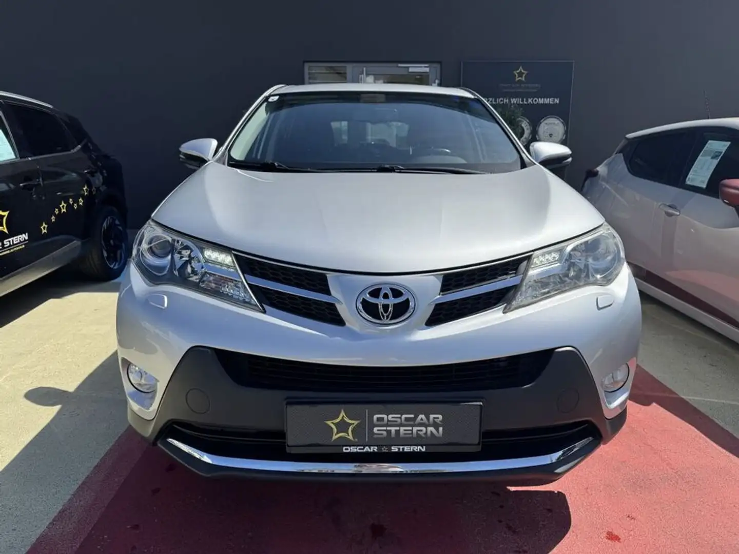Toyota RAV 4 2,2 D-4D Elegance 4WD Aut. Argent - 2