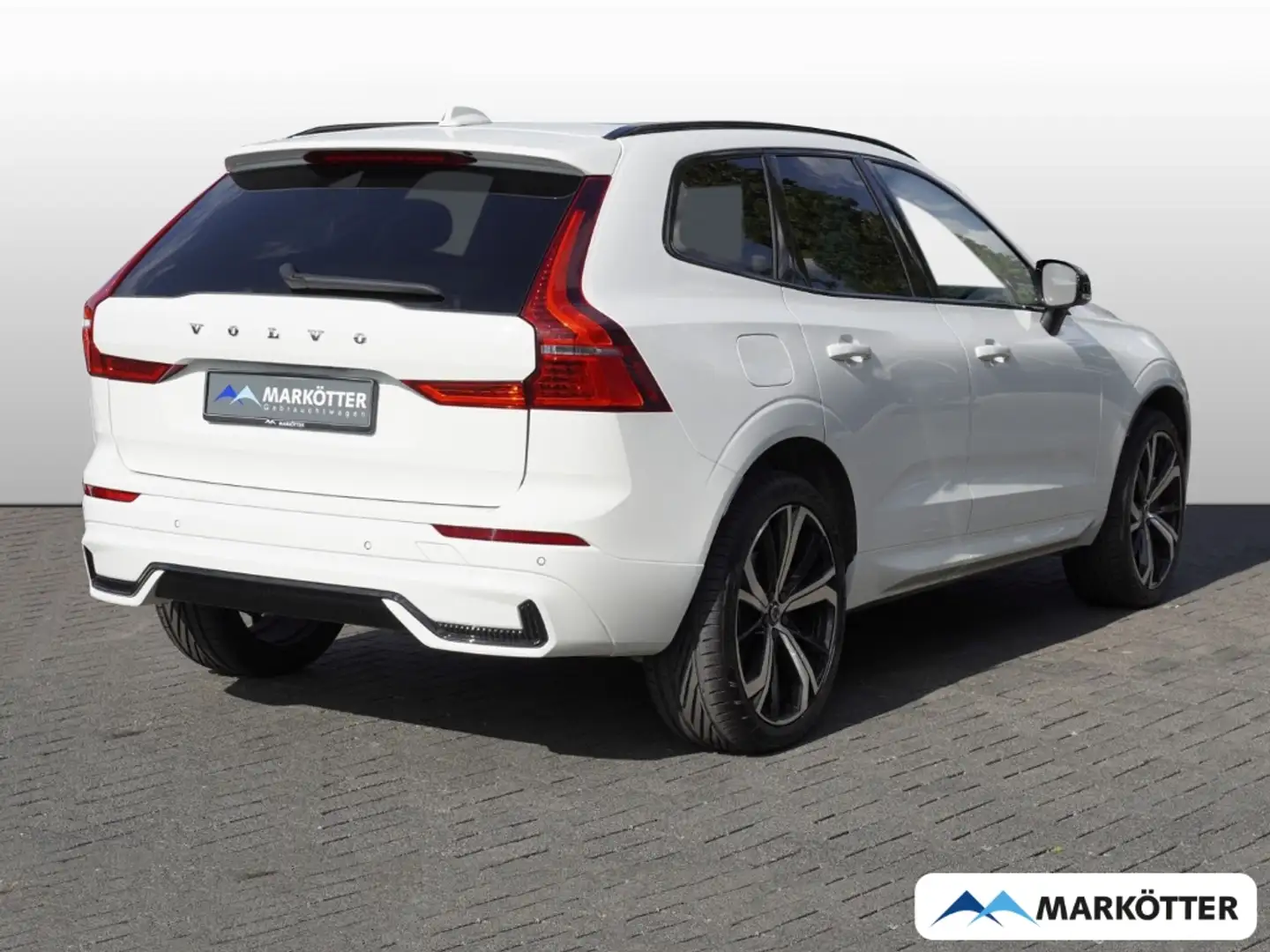 Volvo XC60 B5 R Design AWD/PANO/H&K/SHZ/AHK/ACC/ Weiß - 2