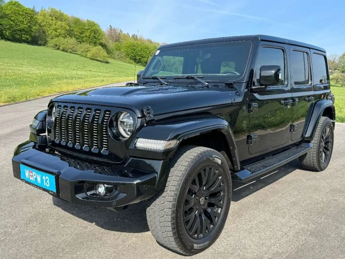 Jeep Wrangler BRUTE Sahara 2,0 GME Aut. Schwarz - 1