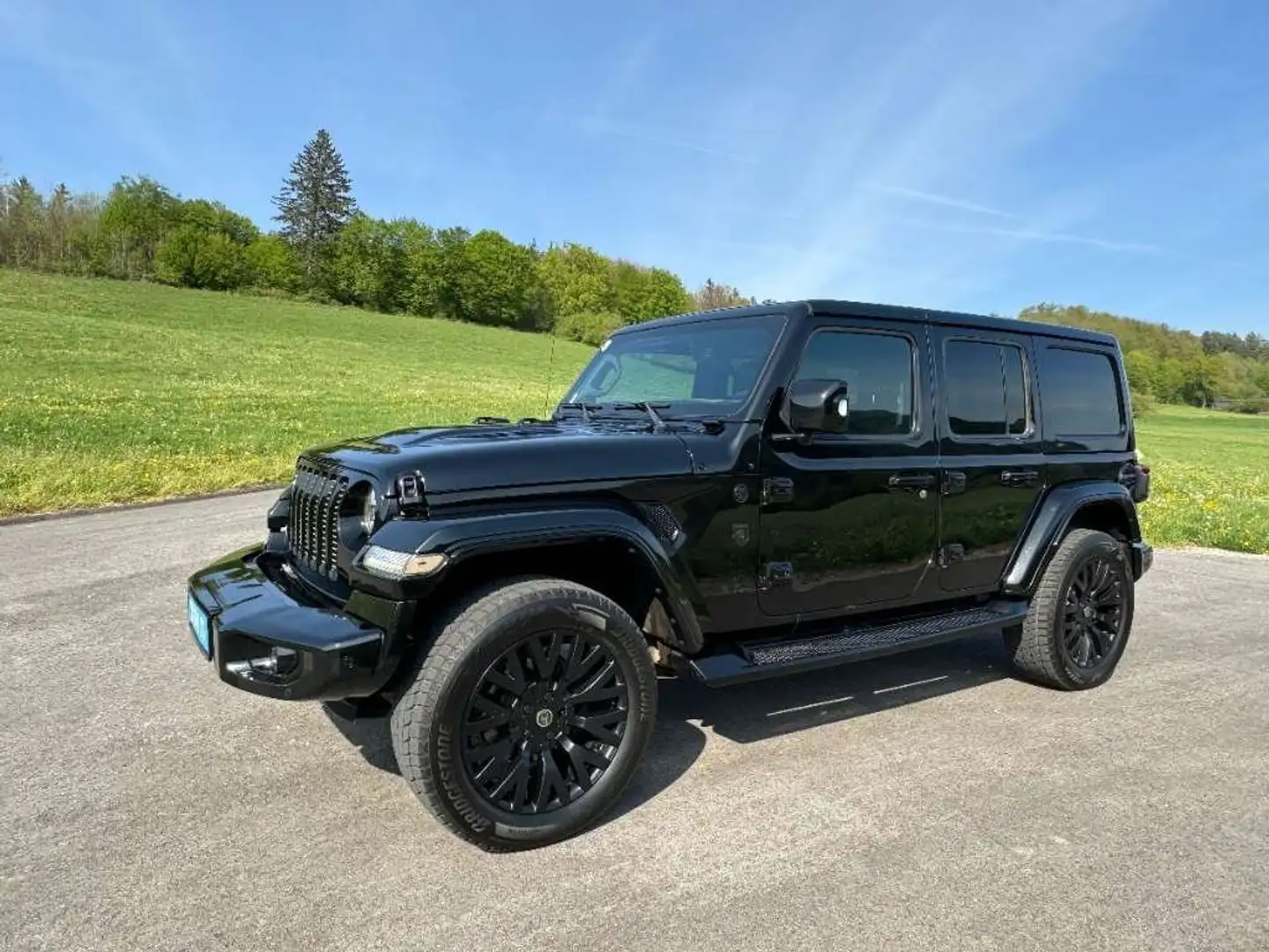 Jeep Wrangler BRUTE Sahara 2,0 GME Aut. Schwarz - 2