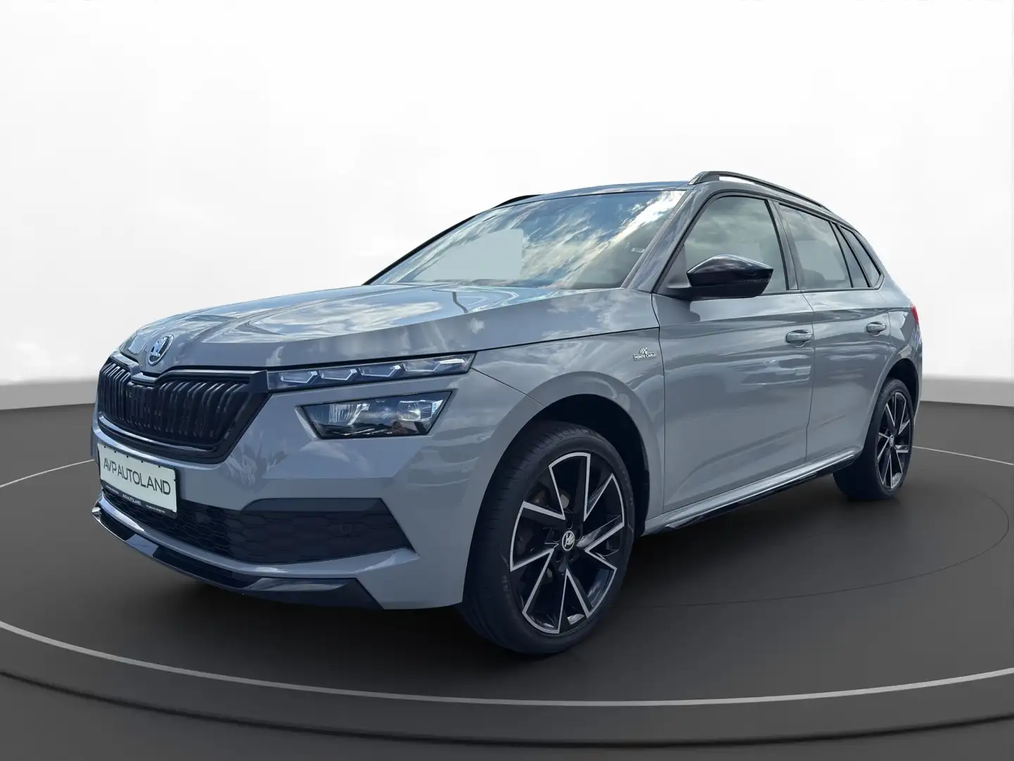 Skoda Kamiq 1.5 TSI DSG MONTE CARLO | PANO | NAVI | Grijs - 2