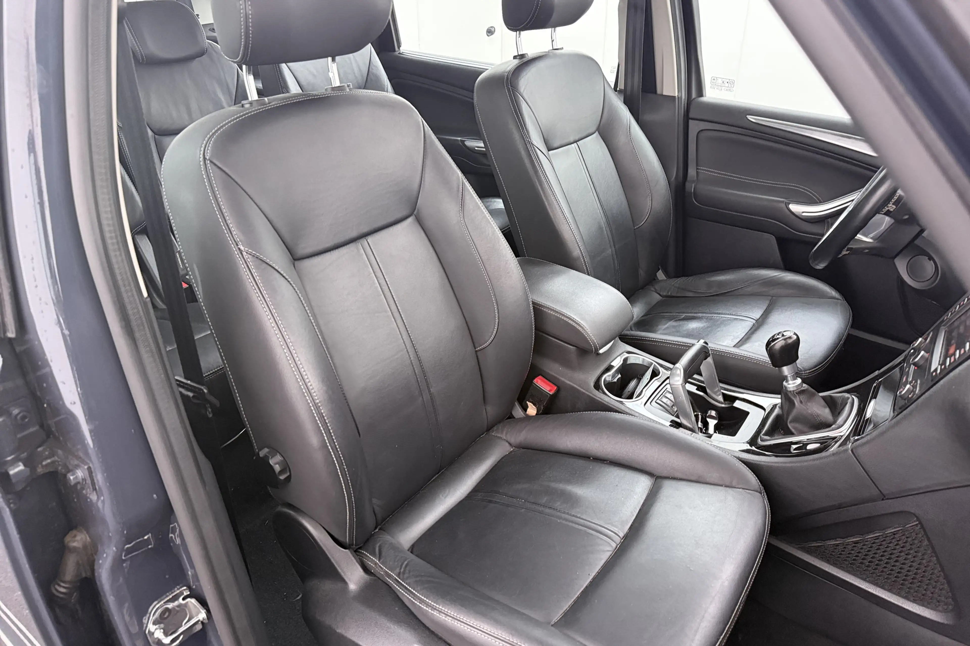Ford Galaxy 1.6T 160 PK Platinum 7p. Pano-Dak Leder Trekhaak M — photo 17