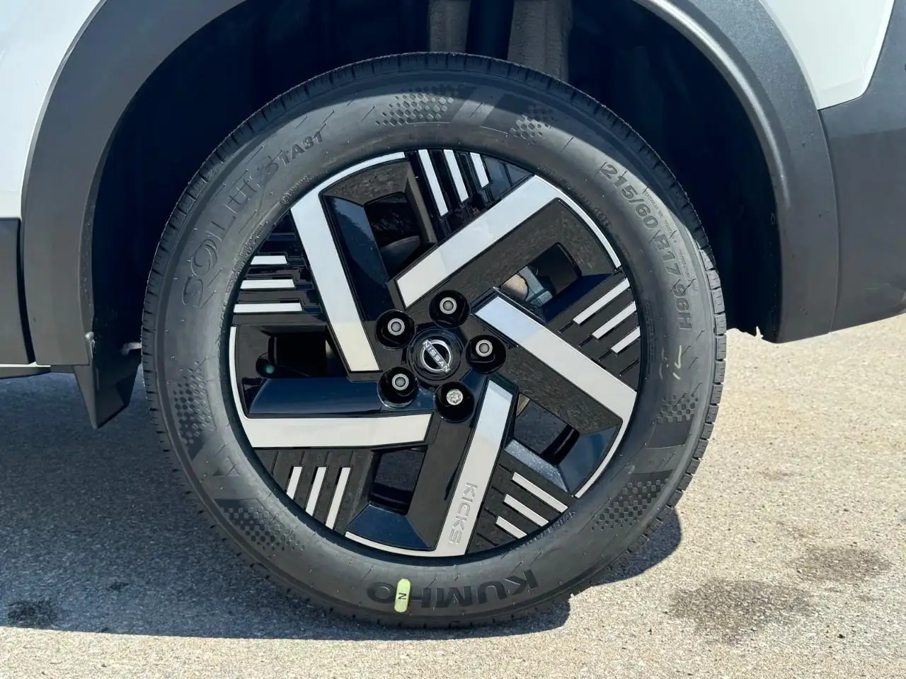 Nissan Kicks снимка Nissan Kicks
