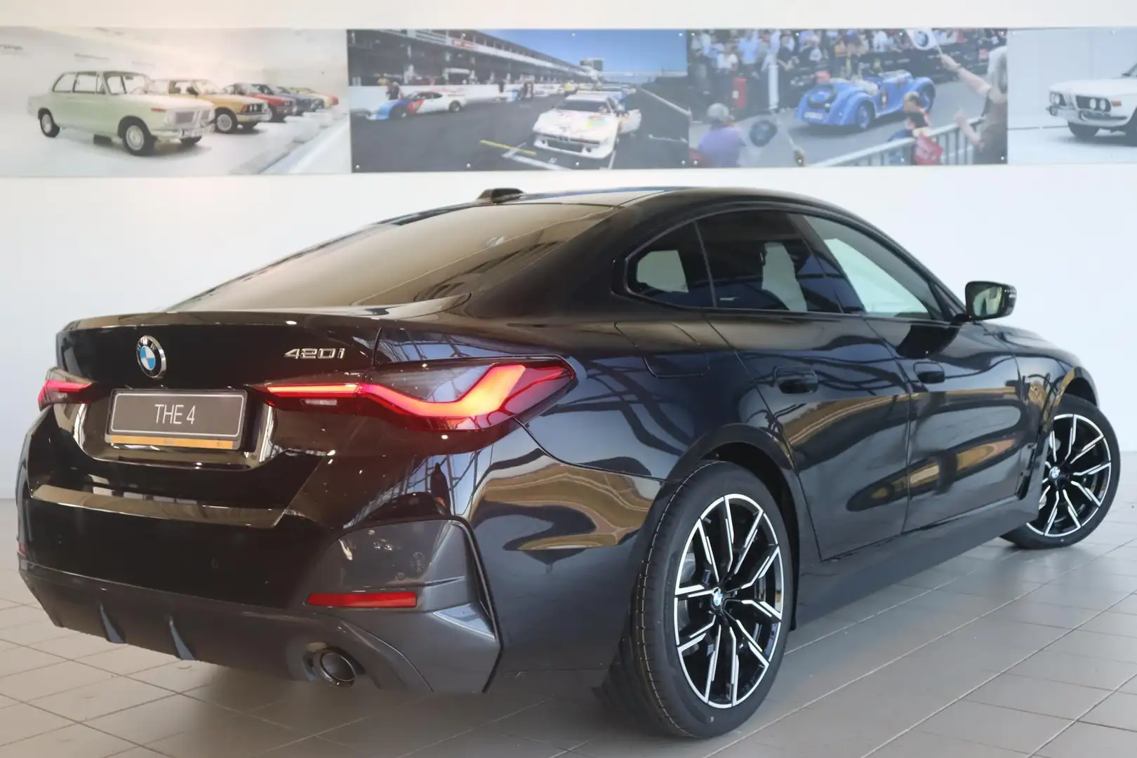 BMW 420 4 Serie Gran Coupe 420i | High Executive | M Sport Zwart - 2