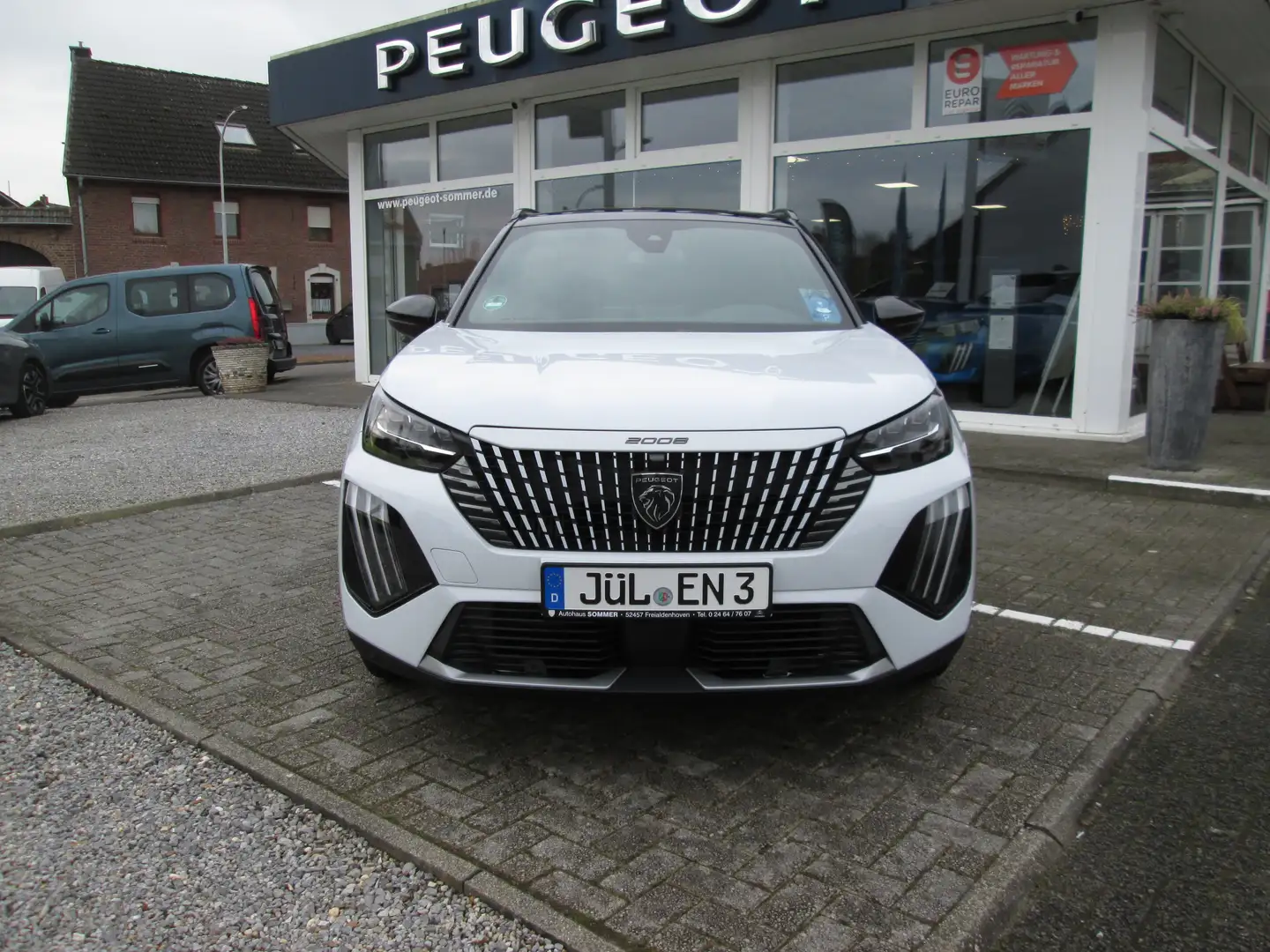 Peugeot 2008 GT Hybrid 145 DC6E sehr gute Ausstattung Weiß - 2