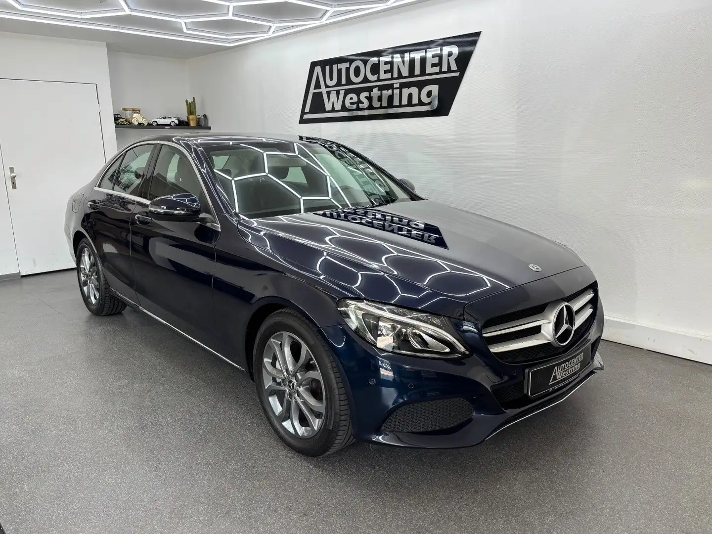 Mercedes-Benz C 250 CGI Avantgarde*Automatik*LED*Navi* Blau - 1