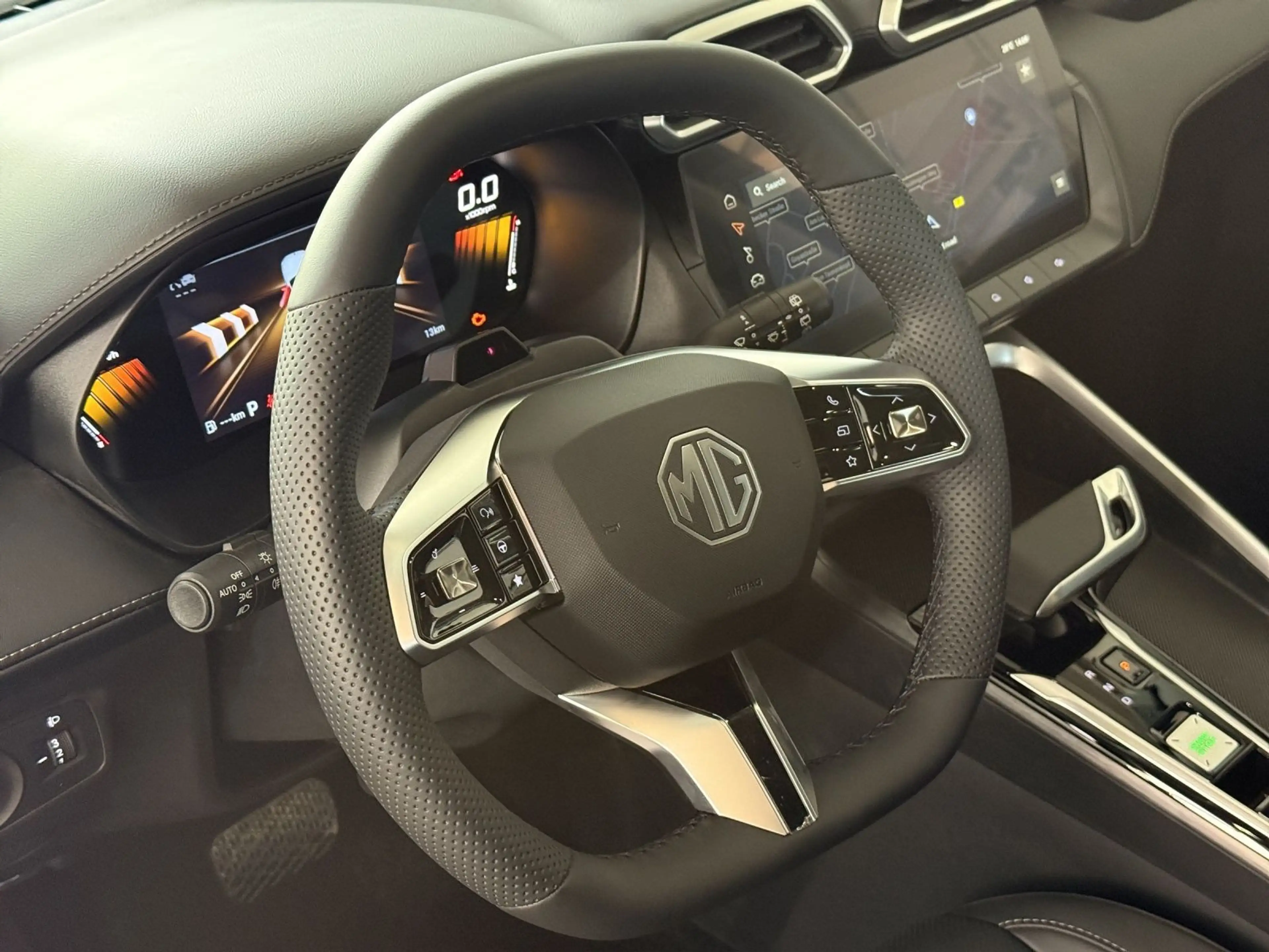 MG ZS Hybrid+ MY26 LUXURY PANO 360°KAMERA NAVI LM18 — photo 9