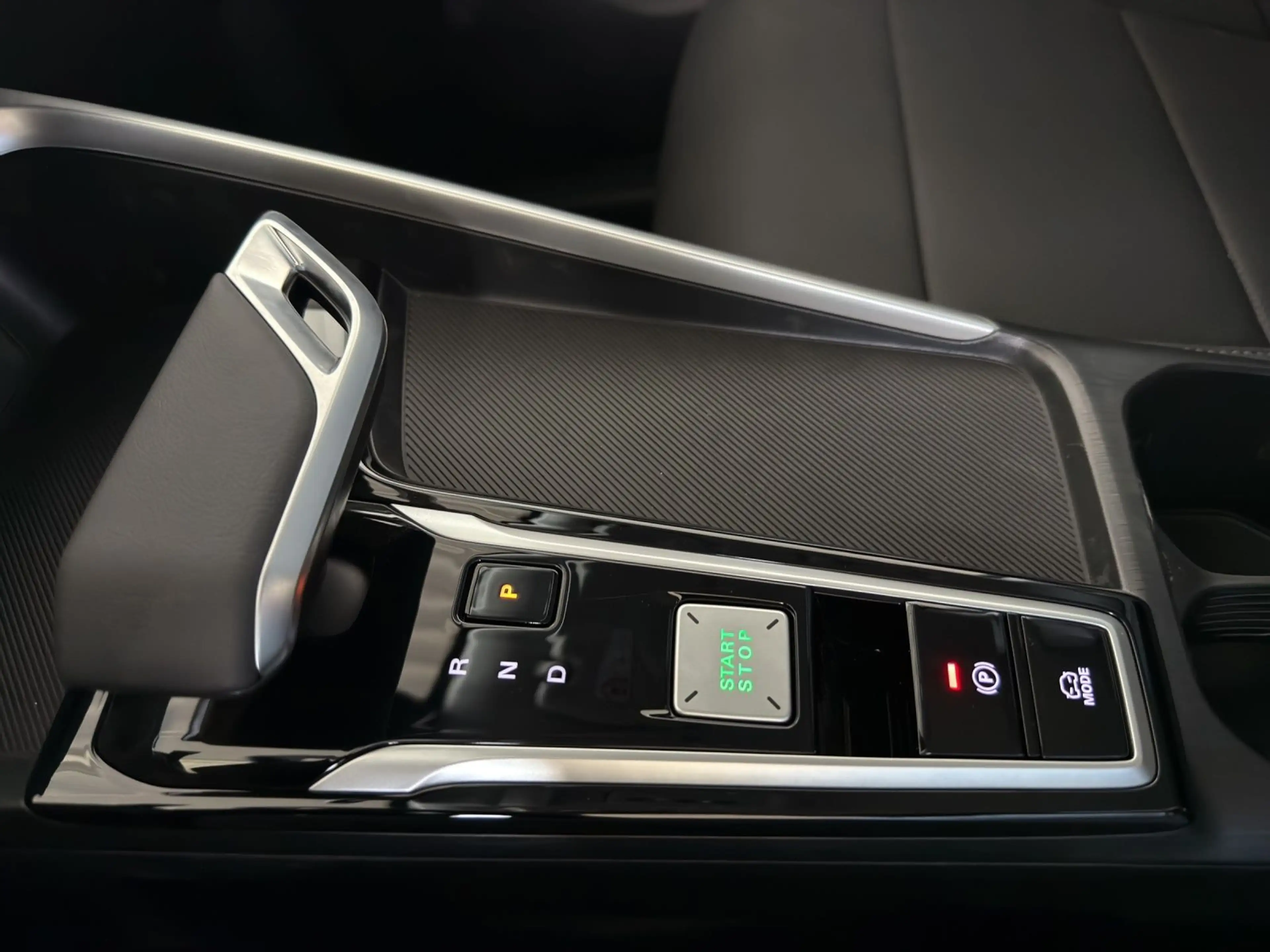 MG ZS Hybrid+ MY26 LUXURY PANO 360°KAMERA NAVI LM18 — photo 11