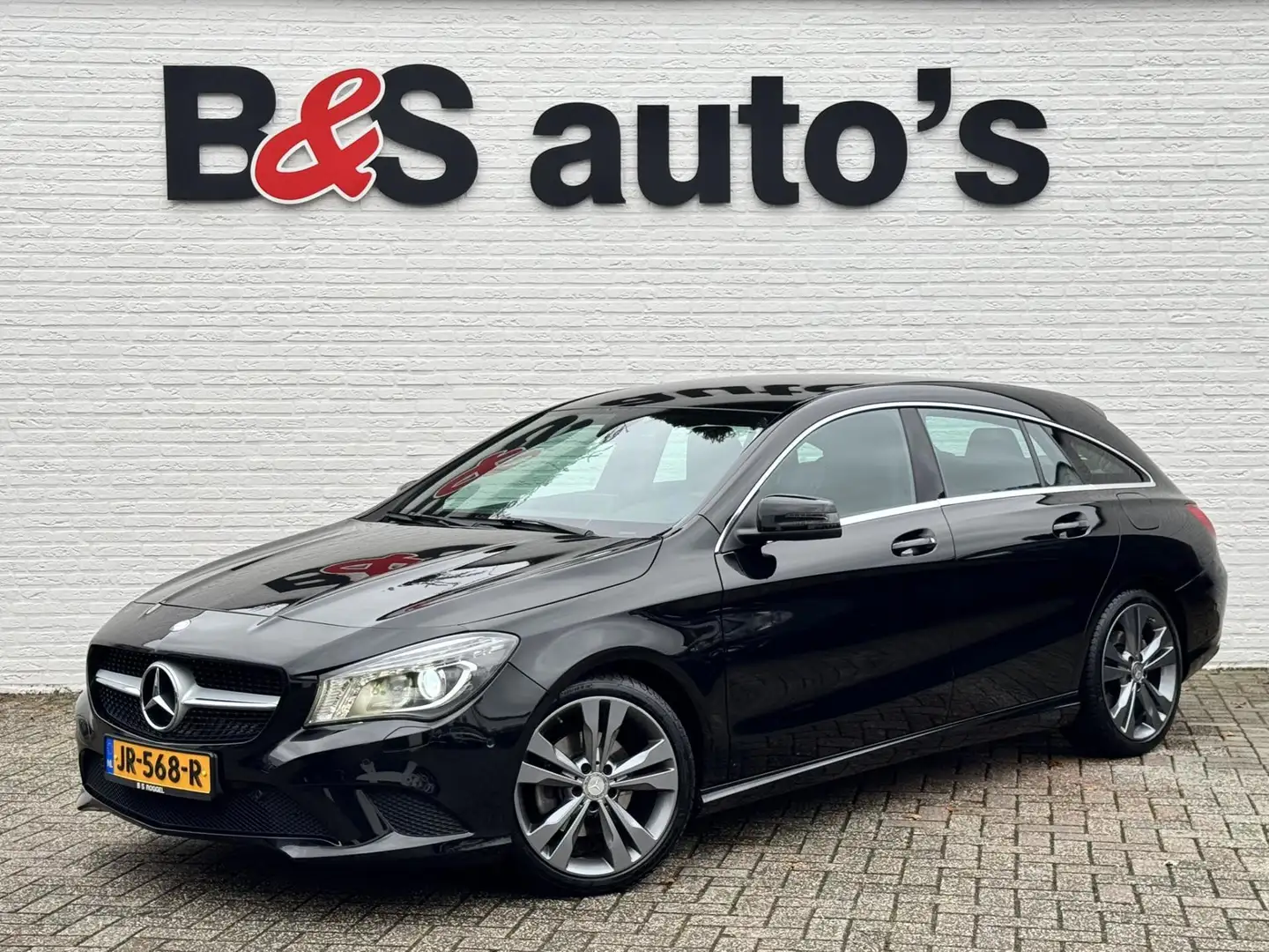Mercedes-Benz CLA 180 Shooting Brake Edition Trekhaak Elektrische achter Zwart - 1