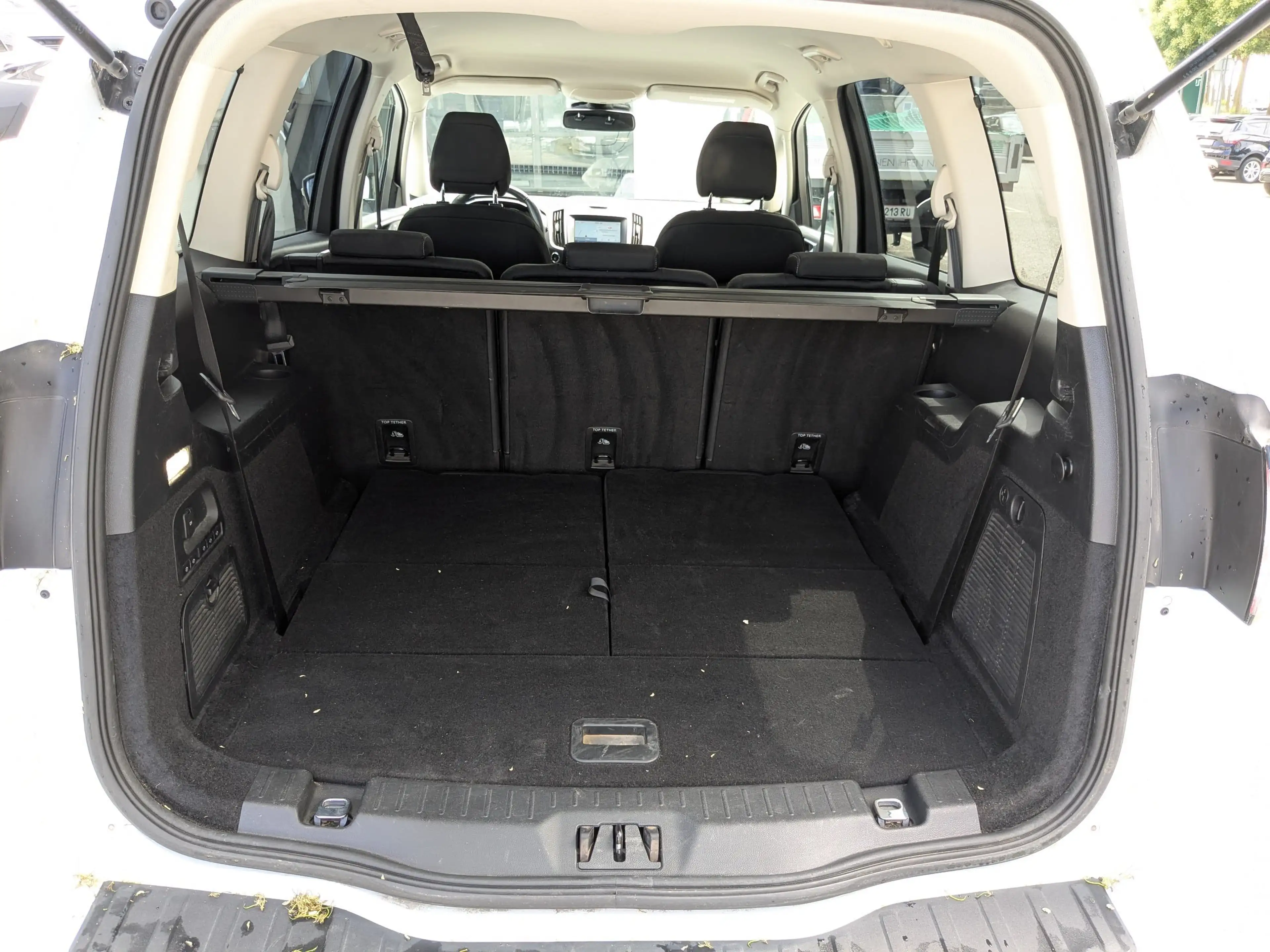 Ford Galaxy Titanium — photo 13
