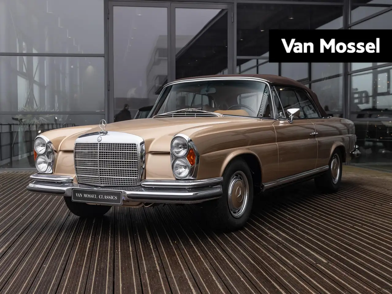 Mercedes-Benz 280 SE 3.5 W111 Cabriolet, foto 1