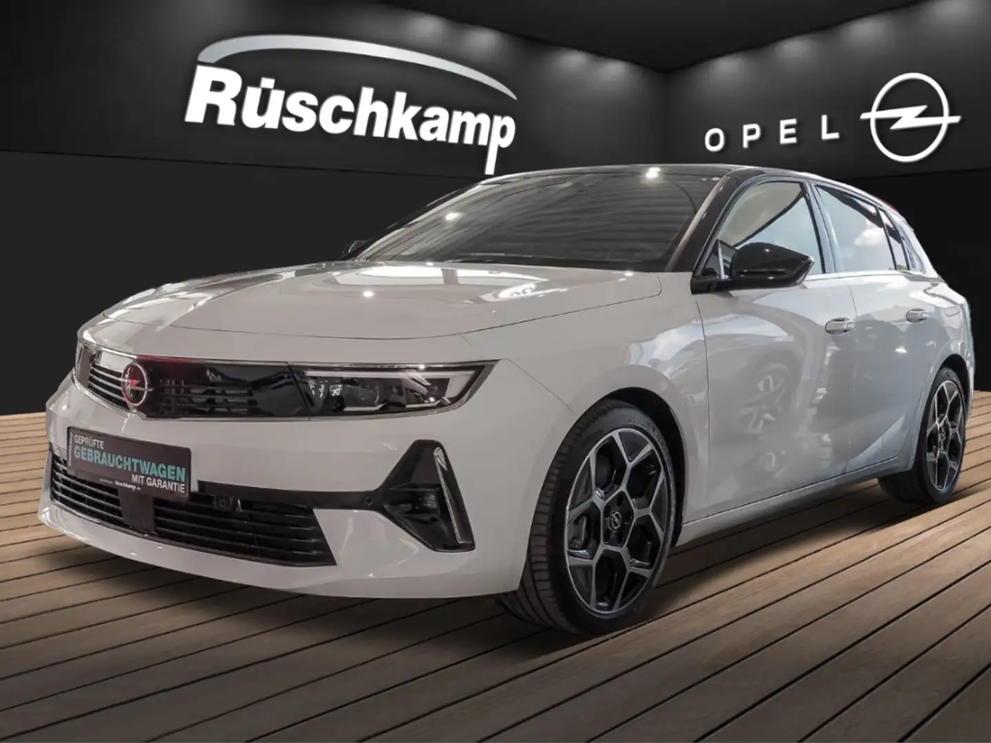 Opel Astra Ultimate Paket Plug-in-Hybrid 1.6 360-Kam Alcantar Weiß - 1