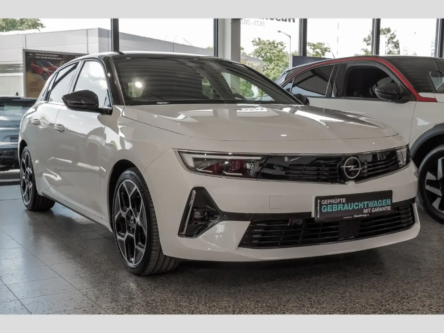 Opel Astra Ultimate Paket Plug-in-Hybrid 1.6 360-Kam Alcantar Weiß - 2
