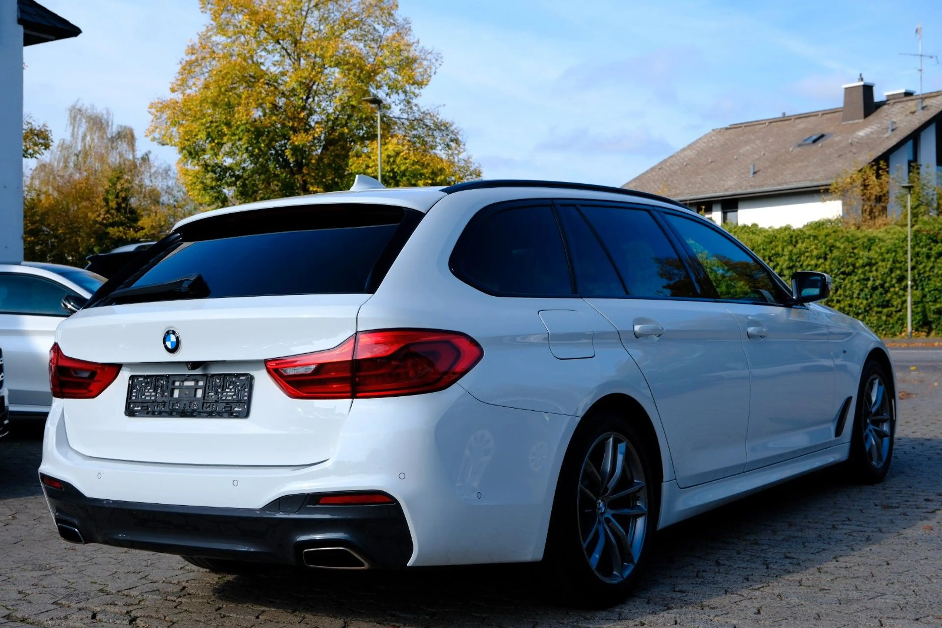 BMW 530 d Touring xDrive M Sport LED CAM HiFi Alcanta — photo 5