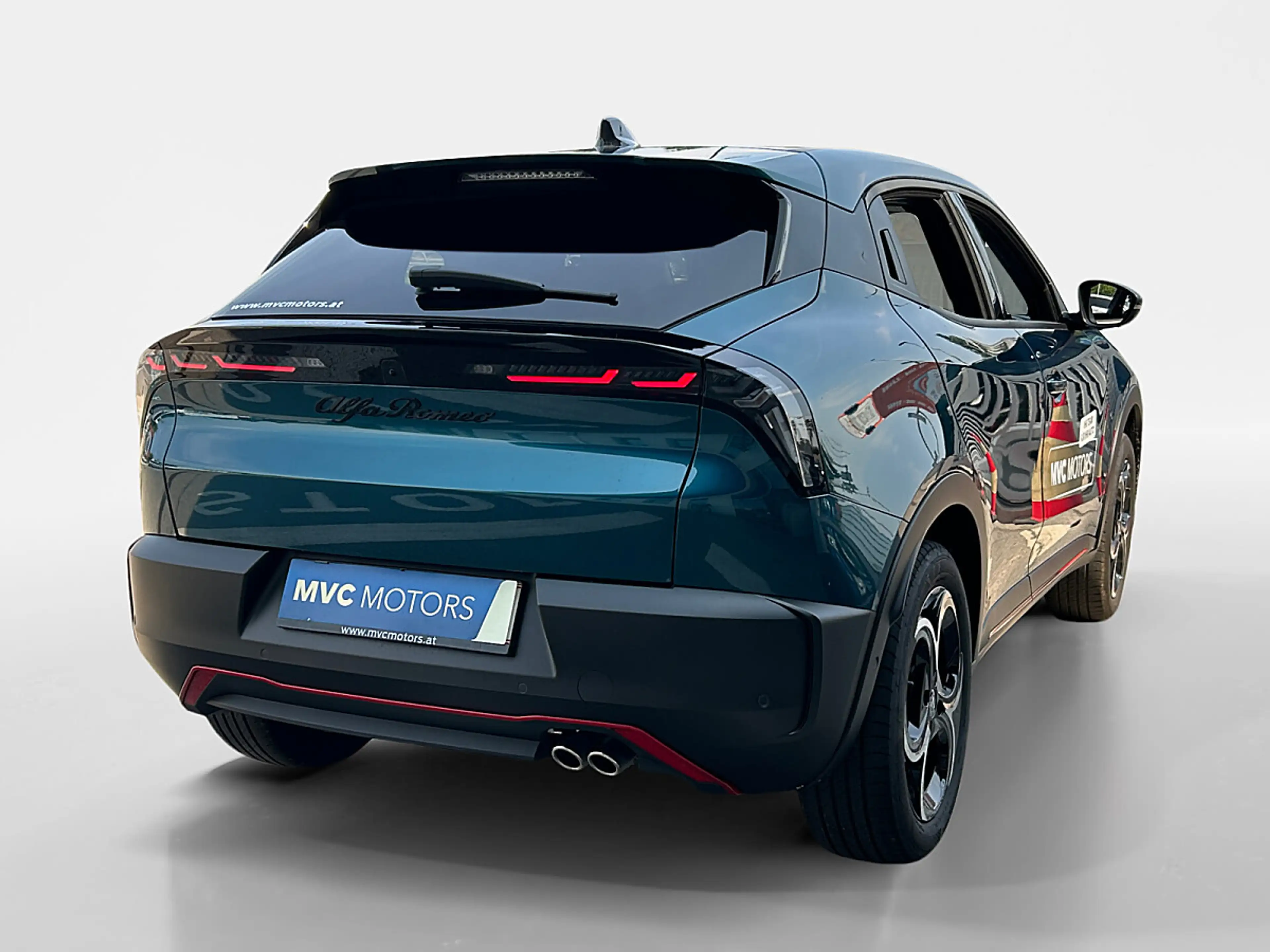 Alfa Romeo Junior 1.2 MHEV 100kW Speciale e-DCT6 Ibrid Automatik — photo 5