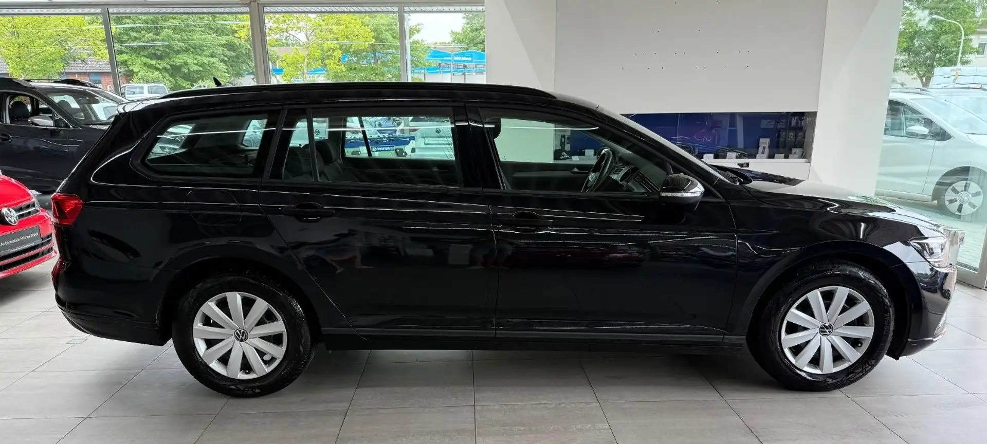 Volkswagen Passat Variant Passat*Variant*Navi*Kamera*App-Con*AHK*ACC* Schwarz - 2