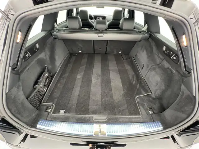Mercedes-Benz E-Class view 18