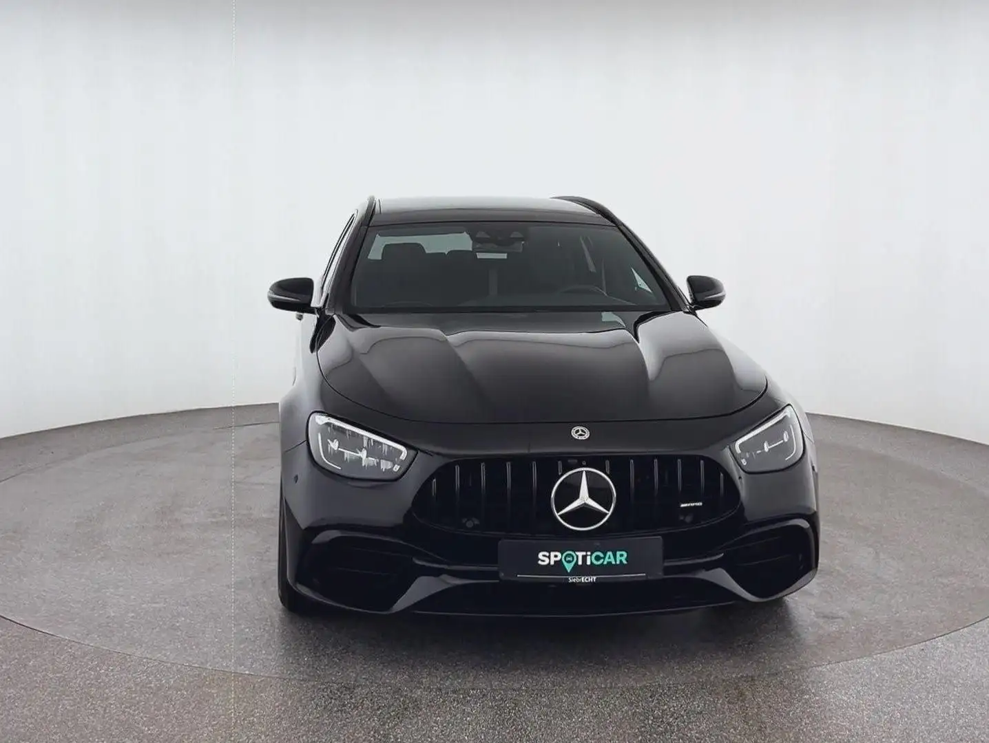 Mercedes-Benz E 63 AMG 4 Matic 4.0*NAVI*SHZ*RFK*uvm Schwarz - 2