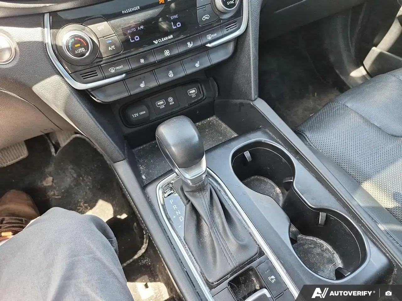 Hyundai SANTA FE снимка Hyundai SANTA FE
