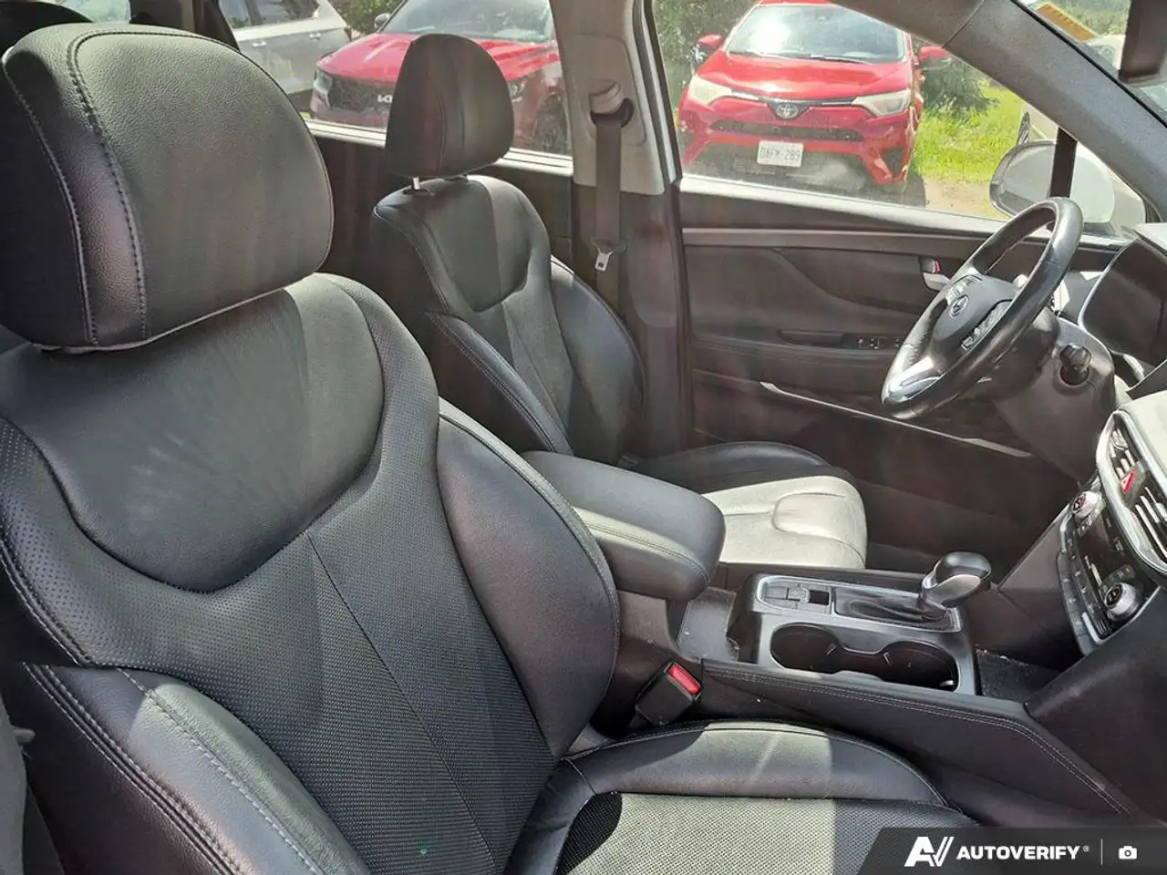 Hyundai SANTA FE снимка Hyundai SANTA FE